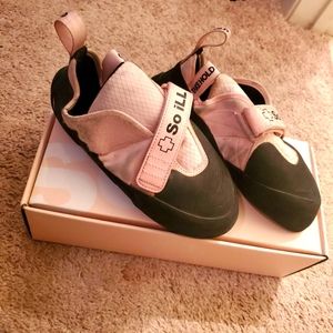So ill LV pink climbing shoes